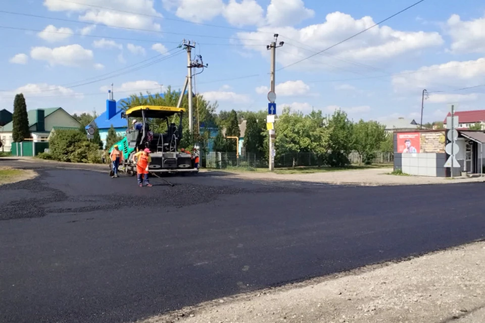 В микрорайоне Дачный ремонтируют дорогу методом «больших карт»