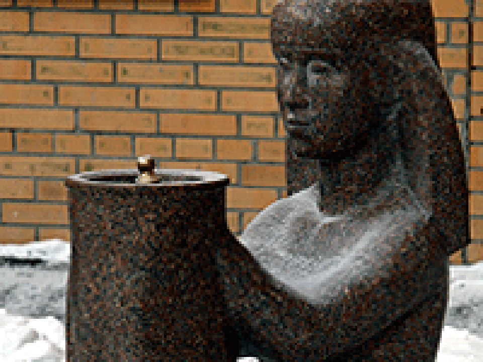Такой мемориал поставили на месте трагической гибели бизнесмена