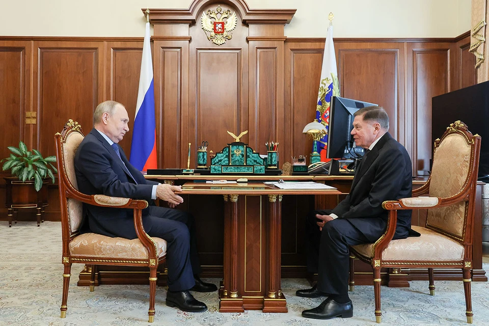 Владимир Путин и председатель ВС Лебедев обсудили вопрос гуманизации законодательства. Фото: Михаил Климентьев/ТАСС