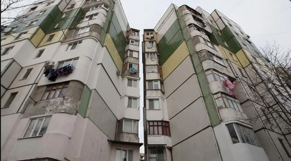 Житель Кишинева выжил после падения с высоты пятого этажа (Фото: полиция).