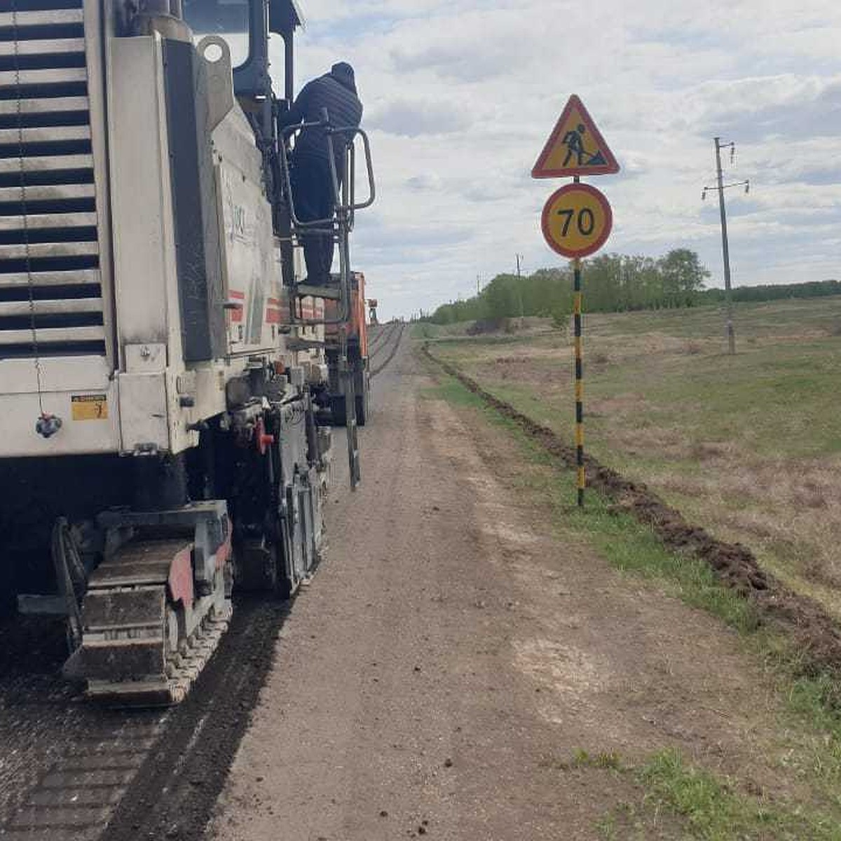 В Омской области ООО «СибРос» приступило к ремонту объезда поселка Полтавка  - KP.RU