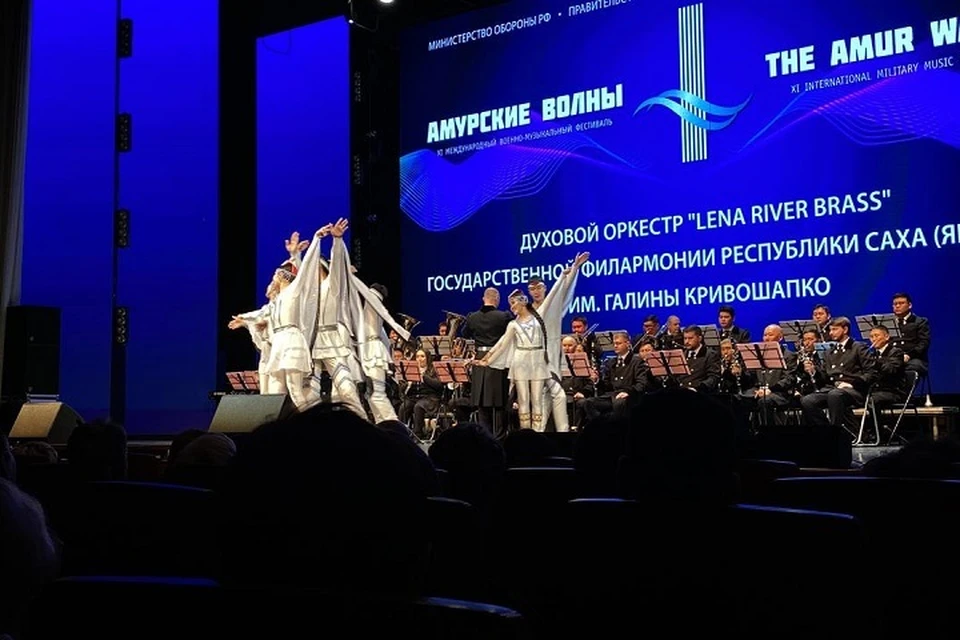 Национальный колорит и мастерство: в Городском дворце культуры Хабаровска прошли сольные концерты оркестров Владивостока и Якутии
