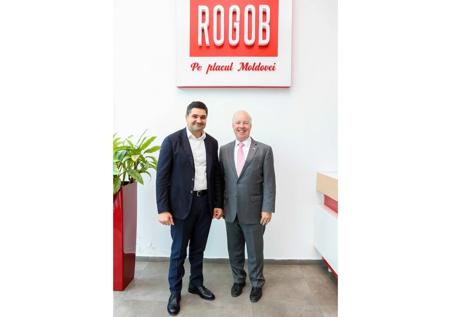 Посол США в РМ Кент Д. Логсдон и Игорь Рошка, основатель компании «ROGOB»