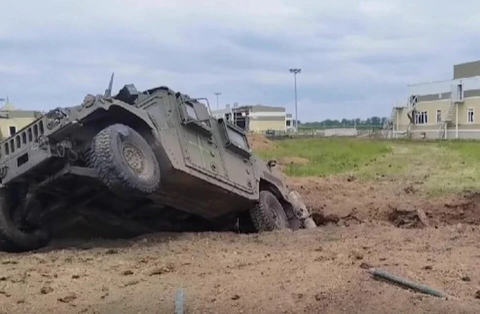 Пентагон заявил, что США не разрешали Киеву передавать оружие военизированным структурам Фото: кадр из видео