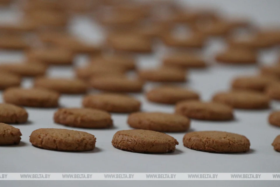 В Минске на фабрике печенья начали выпускать кондитерскую продукцию под российскими брендами. Снимок используется в качестве иллюстрации. Фото: БелТА