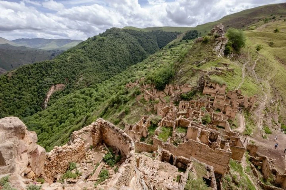 Опустевшее в 2015 году село Гамсутль - популярное место среди туристов в Дагестане