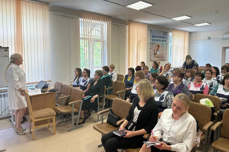 В среднем за год в лекциях Школы участвуют более 300 человек. Фото: Ольга Матус