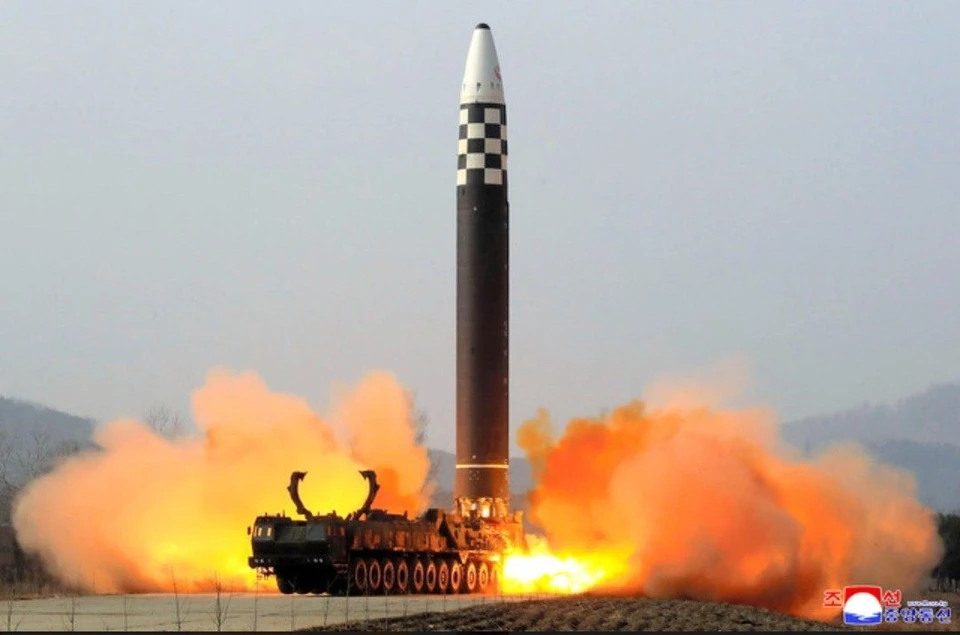 Испытательный запуск 23 марта 2022 года межконтинентальной ракеты нового типа. Фото – Центральное телеграфное агентство Северной Кореи