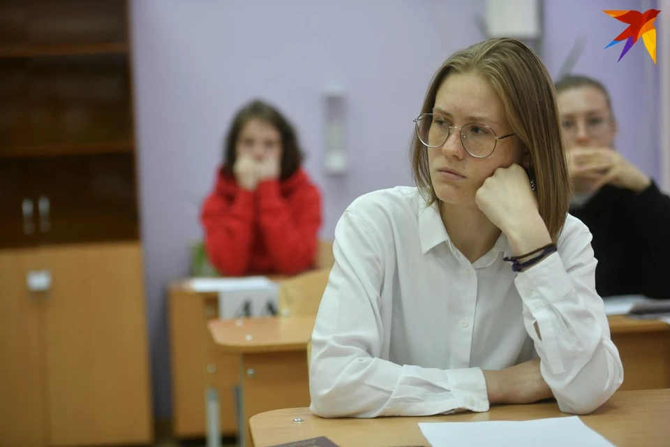 Выпускники озадачены новой методикой перевода баллов, полученных на ЦЭ.