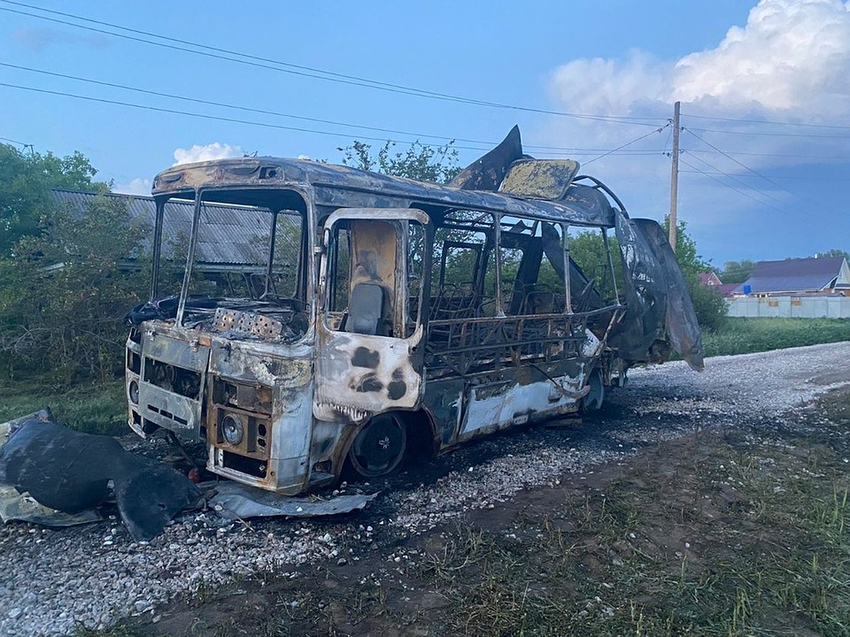 Автобус с одаренными детьми вспыхнул как спичка»: новые подробности ЧП под  Самарой 31 мая - KP.RU