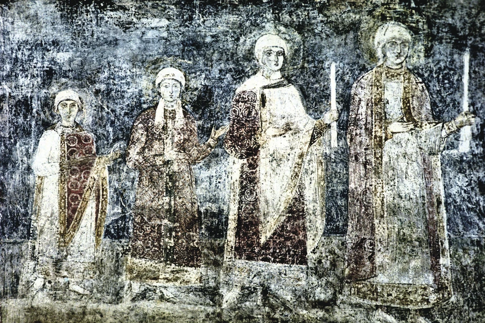 Считается, что здесь изображены Анна, Елизавета и Анастасия (слева направо), дочери Ярослава Мудрого. Фото: wikimedia.org