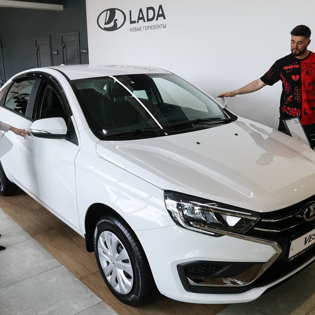 АвтоВАЗ» показал удлинённый автомобиль Lada Aura на базе Vesta - KP.RU