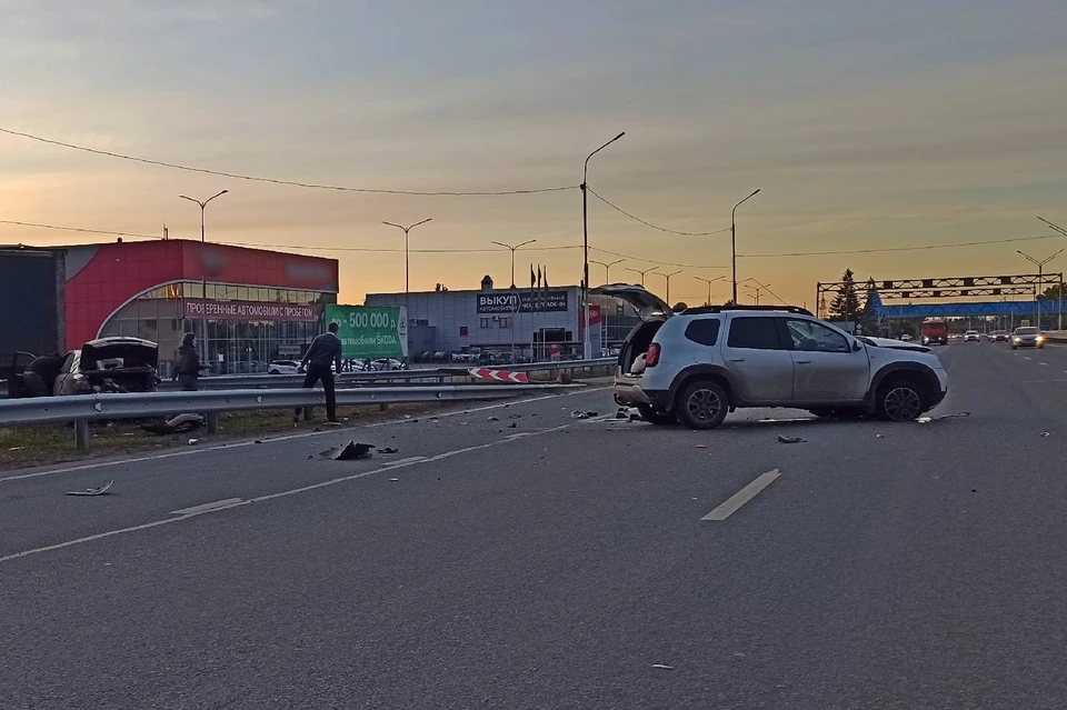 В результате дтп автомобиль получил механические повреждения