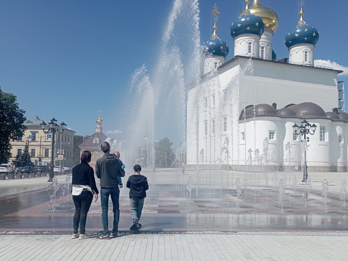 Новый фонтан на Соборной площади в Твери понравился горожанам - KP.RU