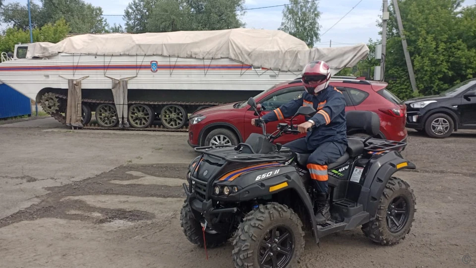 Спасатели в Затоне