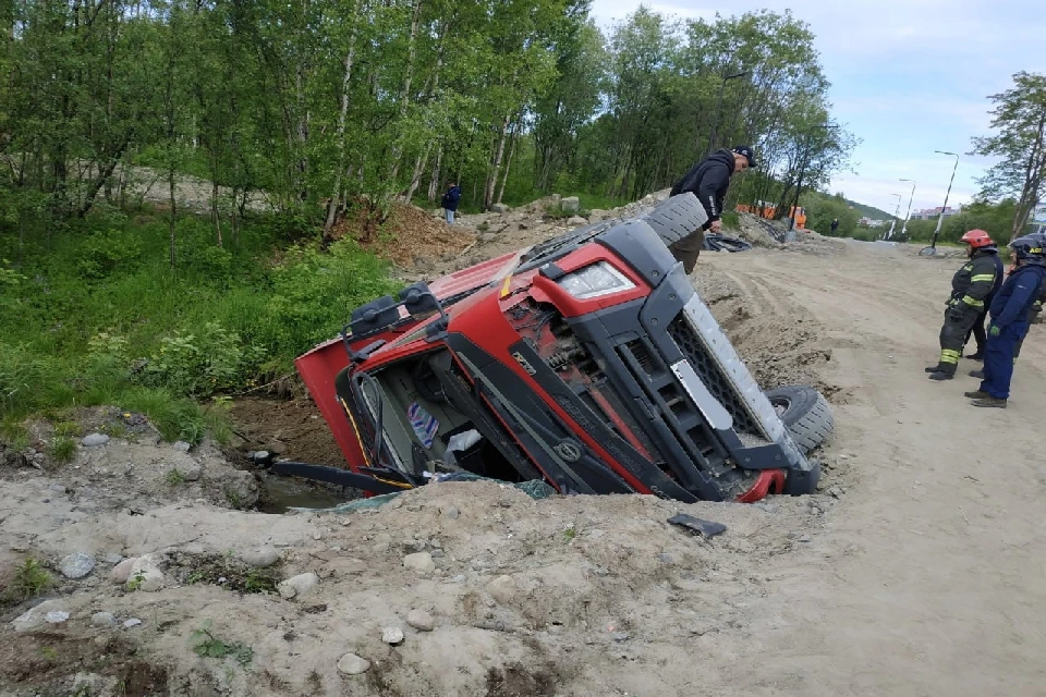 Причины аварии устанавливаются. Фото: vk.com/murman01