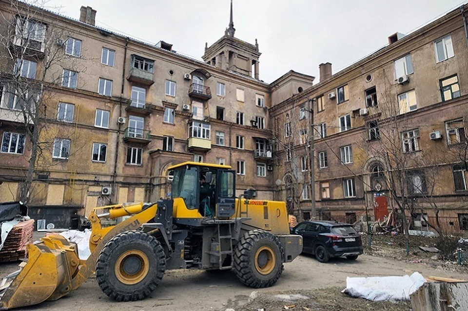 Продолжаются работы по восстановлению города