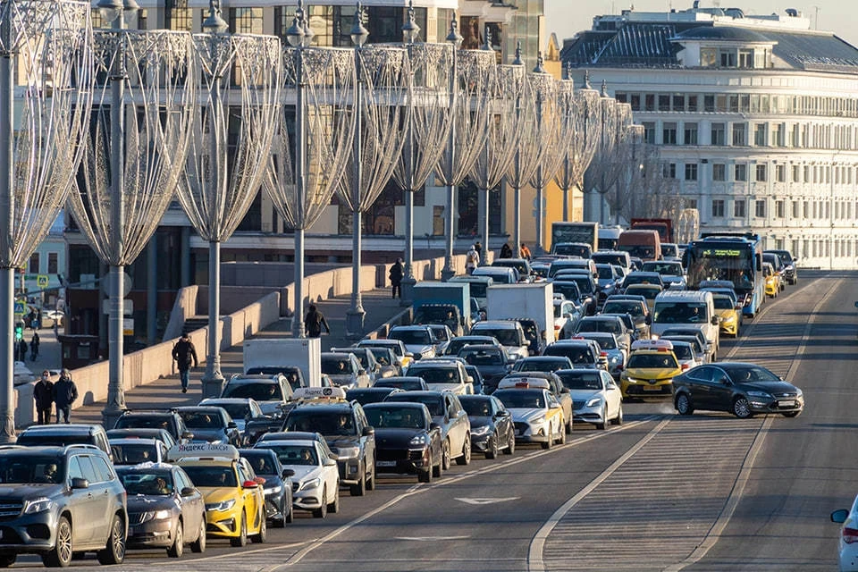 Импорт автомобилей из Китая в Россию за пять месяцев вырос почти в три раза