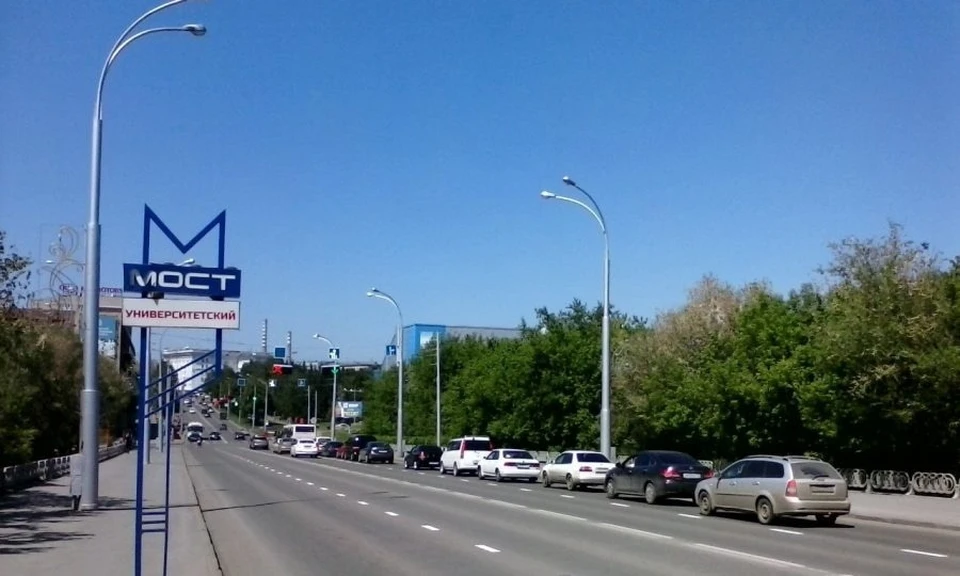 Реверсивное движение закроют на Университетском мосту закроют.
