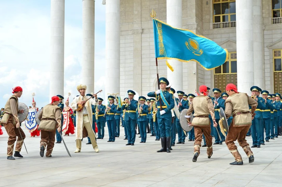 В честь 25-летия столицы состоится I Международный военно-музыкальный фестиваль военных оркестров «Астана — мәдениет керуені», который станет уникальным средством объединения культур и народов.