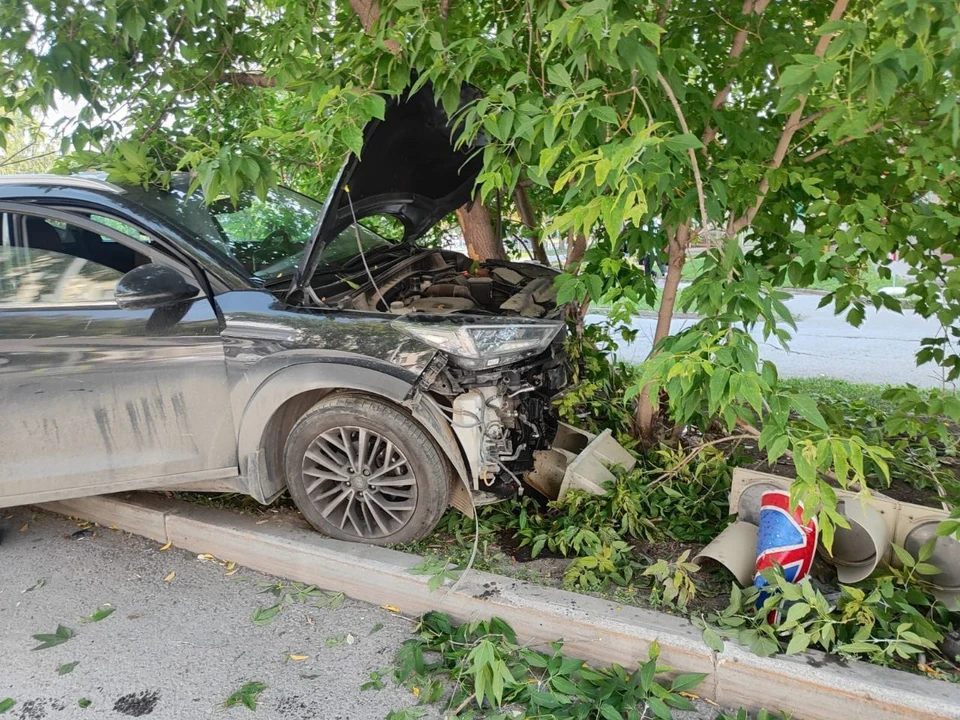 Водитель попал в ДТП из-за приступа эпилепсии. Фото: ГИБДД по Екатеринбургу