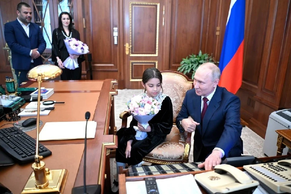 Слёзы Раисат. «АиФ» нашёл семью из Дербента, которую Путин пригласил в Кремль | АиФ-Дагестан | Дзен