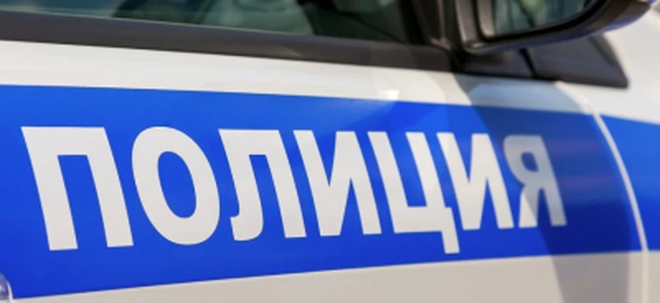 Полицейские проверили личность одного из граждан и обнаружили, что он является жителем другого города и находится в розыске за уклонение от обязательных работ