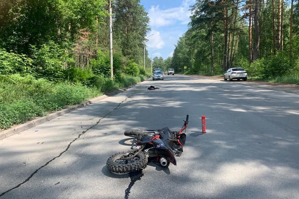 В Новосибирске подросток на мотоцикле врезался в иномарку. Фото: Госавтоинспекция по Новосибирску