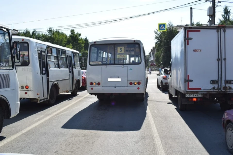 Фото возле автобуса