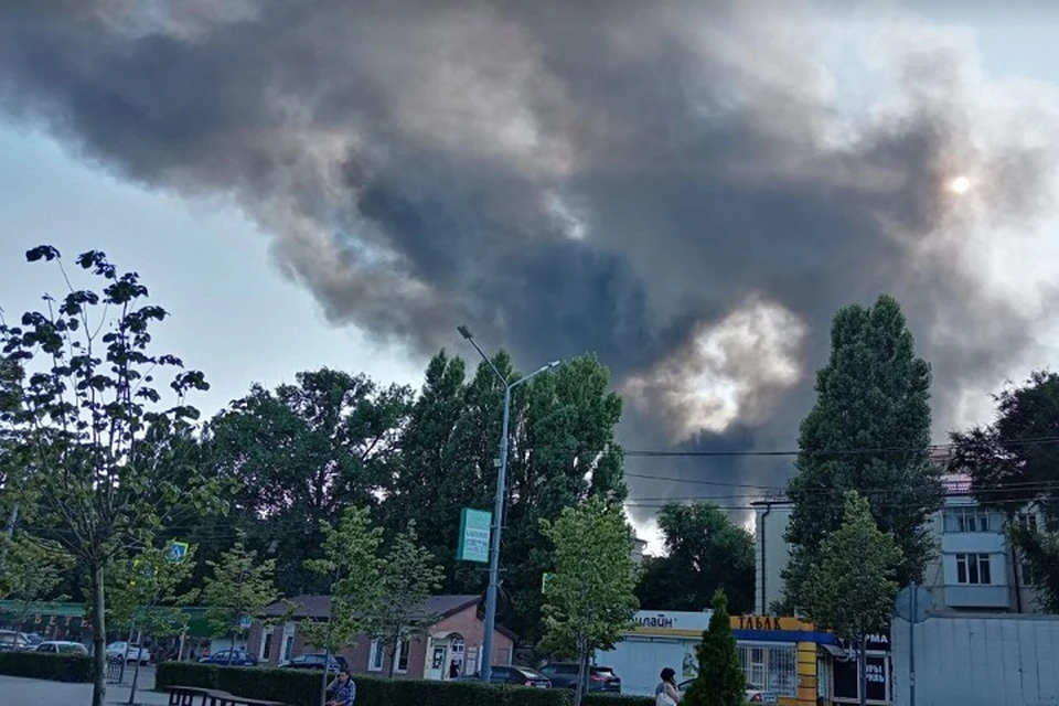 К этому моменту огнем охвачено 2000 кв. метров. Фото: Светлана Пономарева