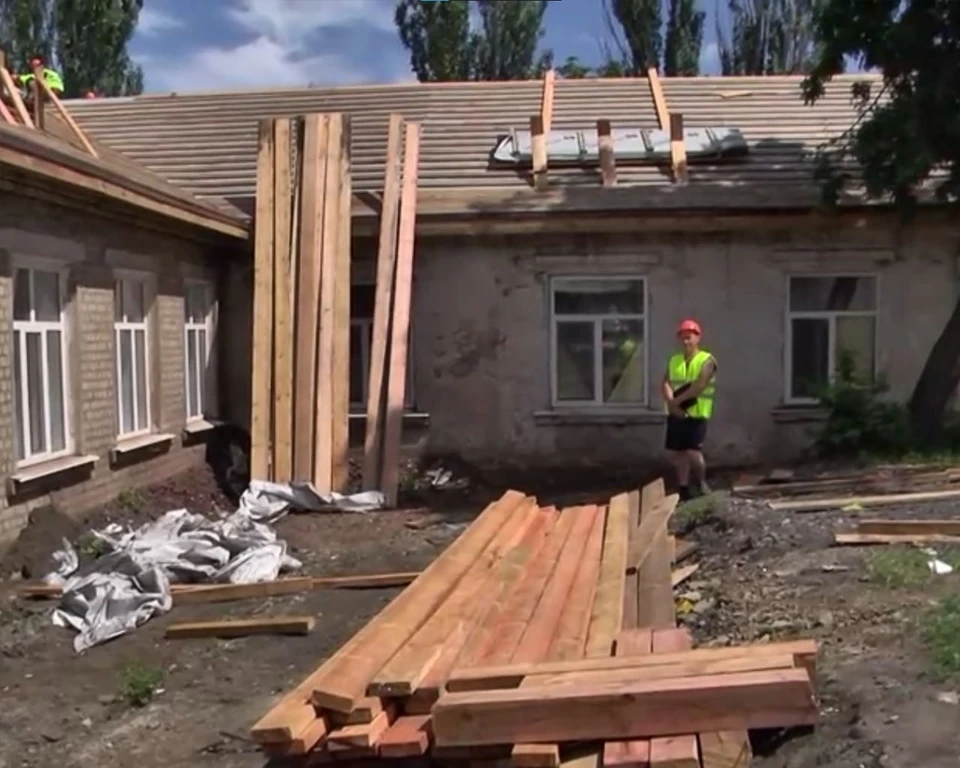 Ремонт завершат до конца июля. Фото - телеграм-канал правительства ЛНР