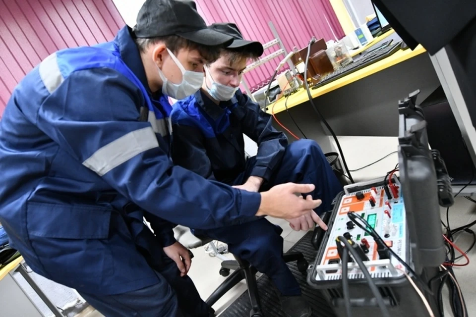 В Кузбассе многодетные семьи могут использовать маткапитал на оплату обучения детей в организациях СПО.