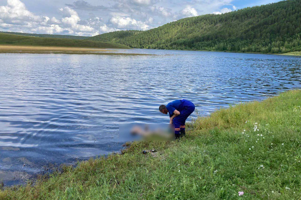 Водопад в Чивыркуйском заливе