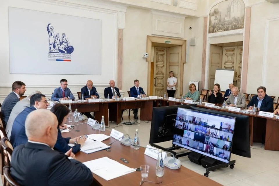 Участники заседания обсудили проблемы и пути их решения при переселении граждан с подработанных территорий.
