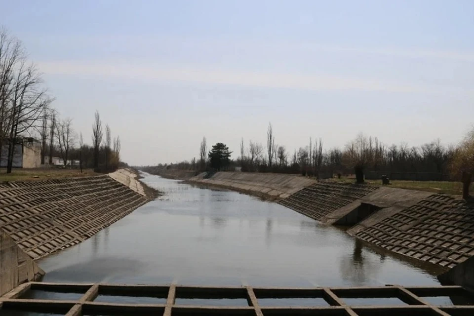 Северо-Крымский канал постепенно мелеет, воды в нем осталось на 2,5 – 3 месяца