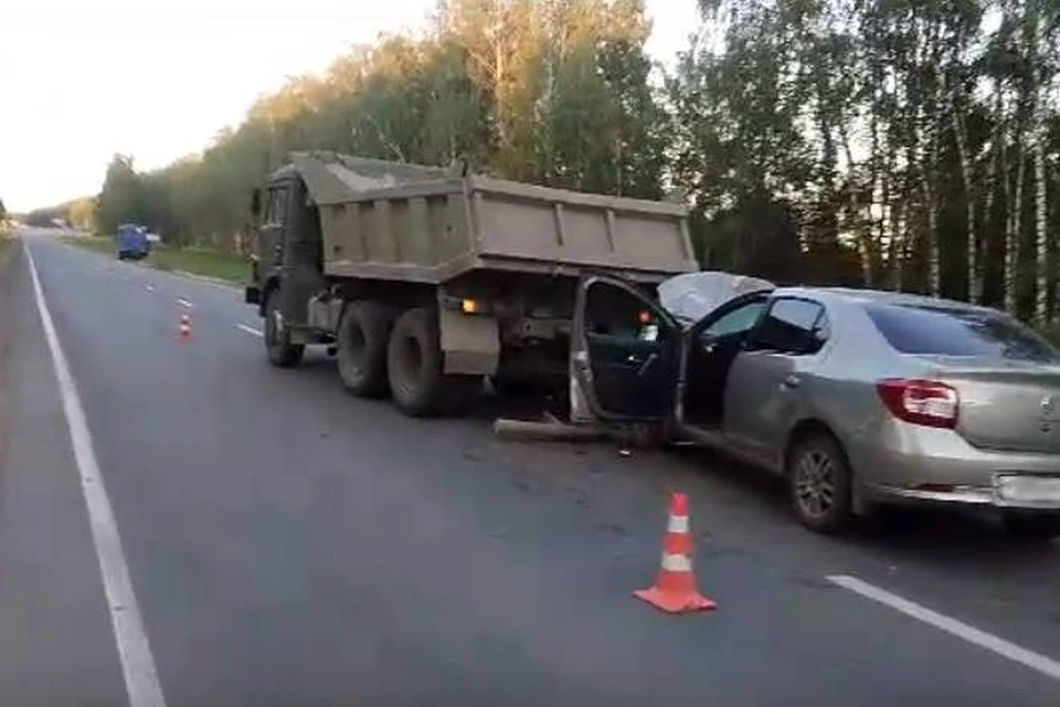 Женщина и двое детей пострадали в ДТП с «КамАЗом» в Дивеево.