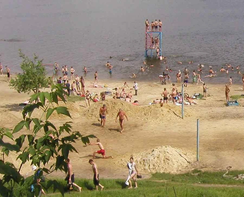 Тамбовчане ищут спасения от зноя у воды