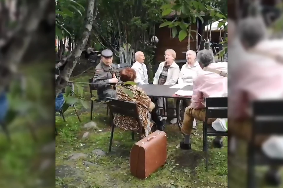В соцсетях мурманчане отметили, что такой концерт навеял им теплые воспоминания. Фото: Александр Городинский / vk.com/gorodinskiy
