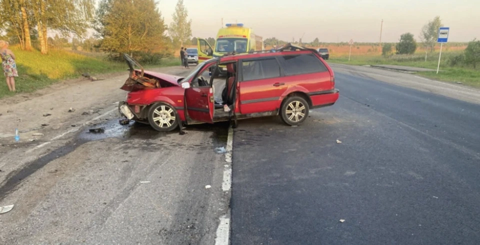 35-летняя женщина погибла в серьёзном ДТП под Смоленском. Фото: УГИБДД по Смоленской области.