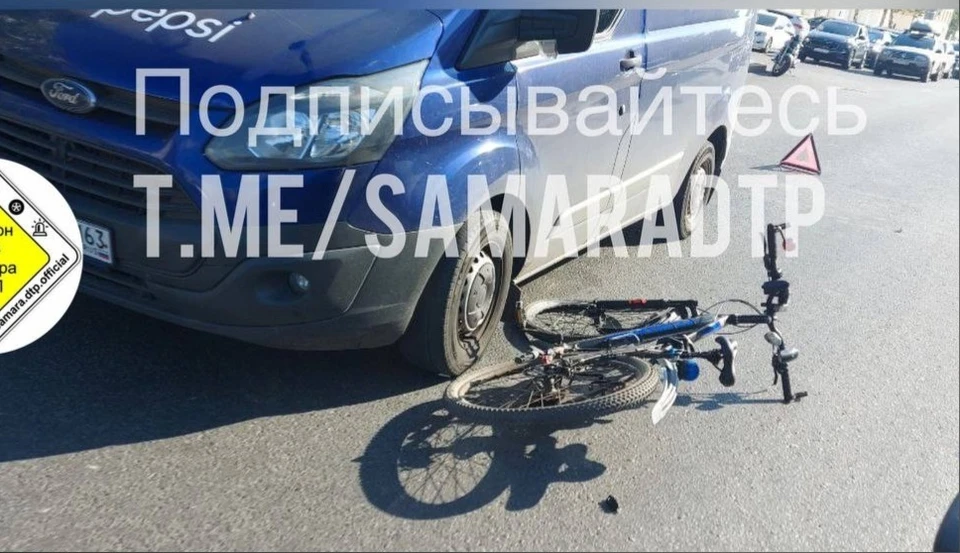 О состоянии курьера не сообщается. Фото: "Самара ДТП"