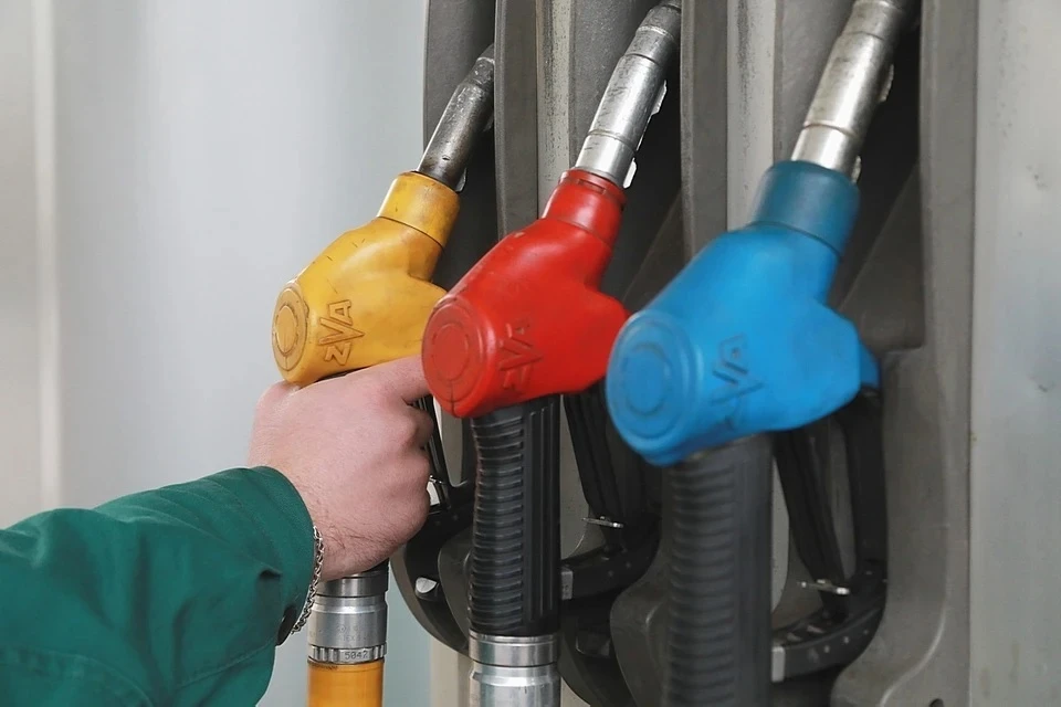 Минэнерго назвало июльский рост цен на бензин в России временным