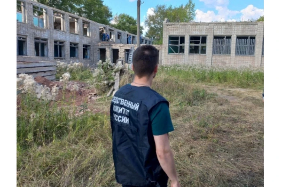 Следком выяснил, что собственник и его помощник не контролировали работы и не рассказали парням о технике безопасности. Фото: СУ СК РФ по Кировской области