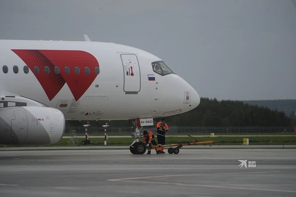 Туристы, которые должны лететь рейсами от Red Wings застряли в Екатеринбурге и Антальи