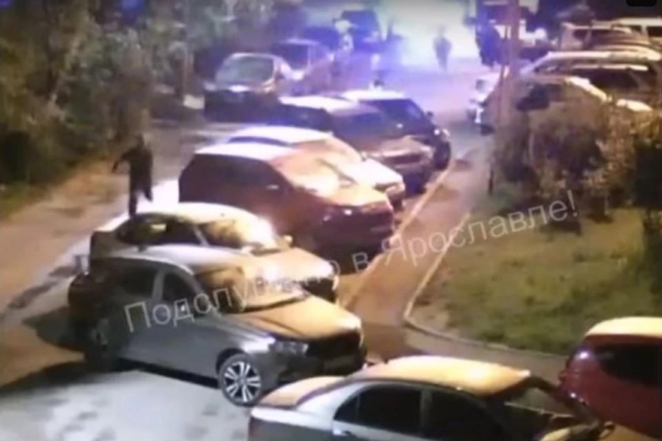 В Ярославле ночная погоня за «десяткой» закончилась ДТП. Скриншот с видео, группа "Подслушано в Ярославле" ВКонтакте