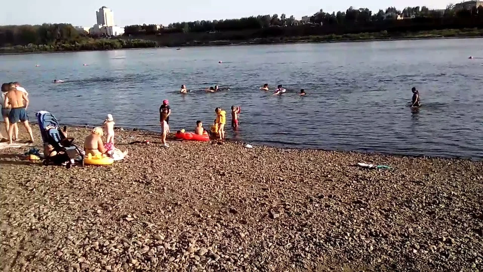 В Кузбассе закрывают пляжи.