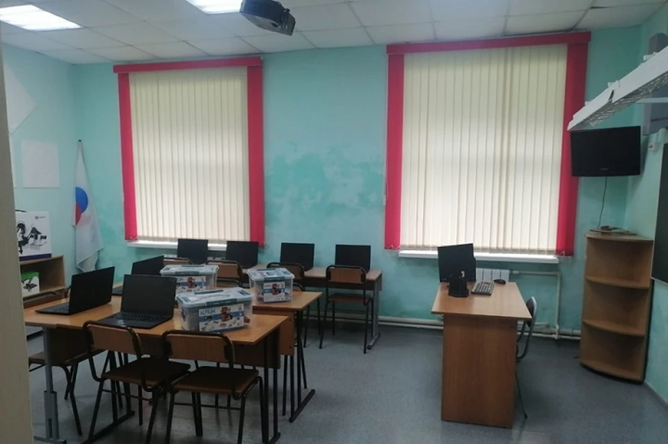 Цифровые лаборатории и компьютеры завезли в сельские школы Хабаровского края