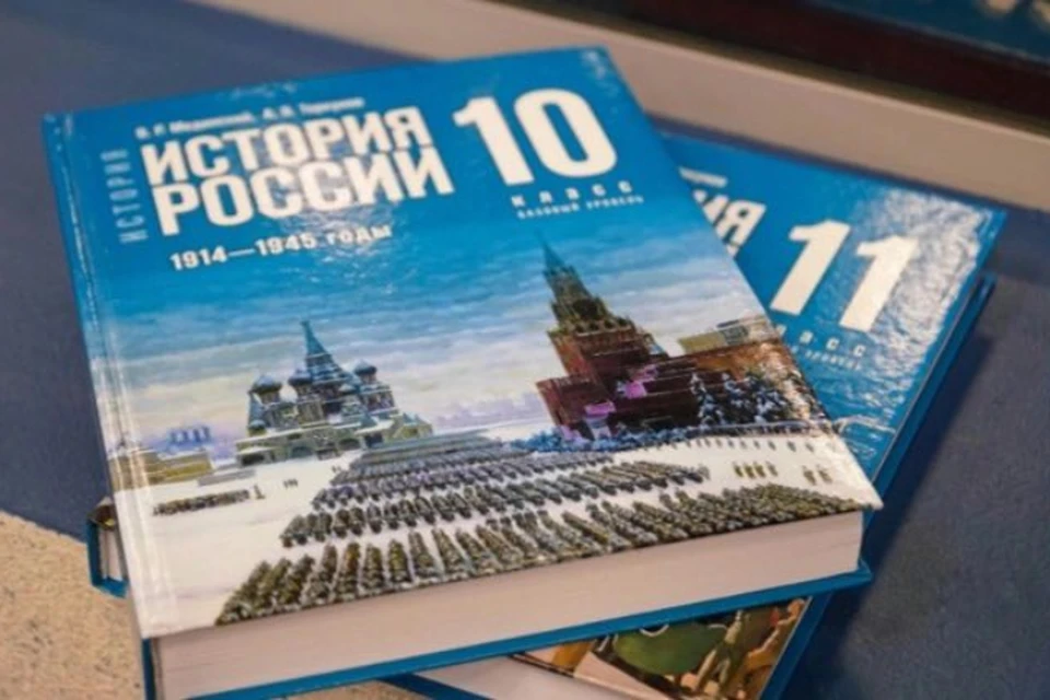 В каждом комплекте 2 книги. Фото: kirovreg.ru