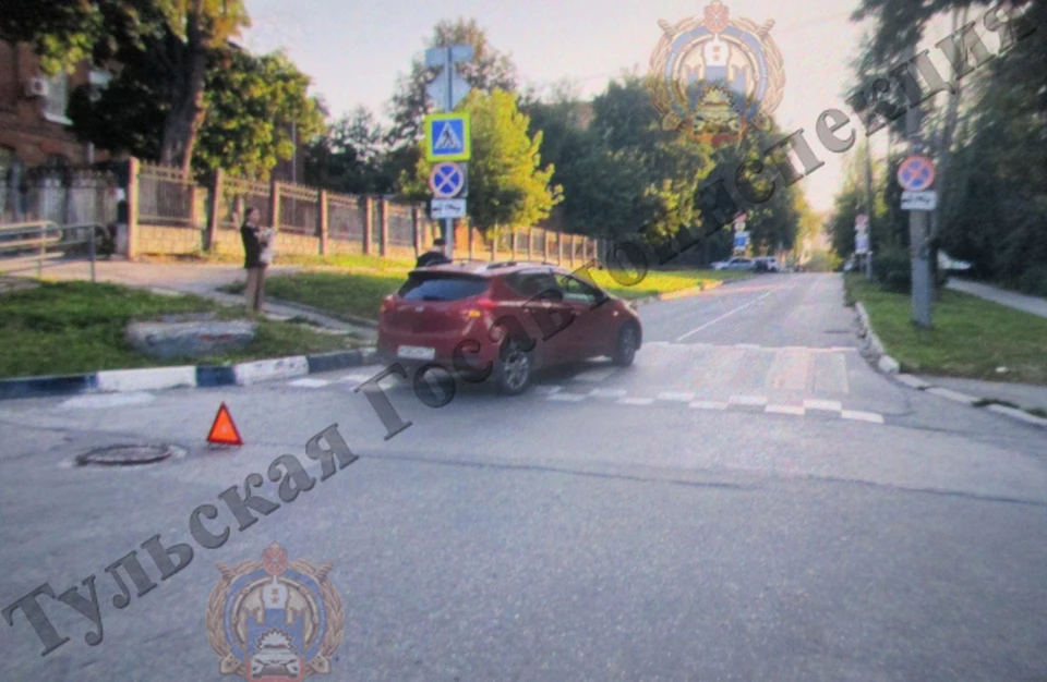 В Туле на улице Вересаева автомобиль Kia сбил несовершеннолетнюю девушку