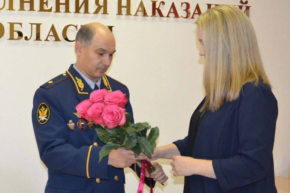Виктория поблагодарила сослуживцев мужа за внимание и помощь. Фото: ФСИН