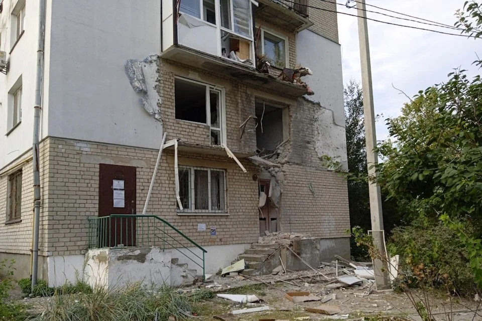 Многоэтажный дом получил серьезные повреждения Фото: Новокаховская администрация